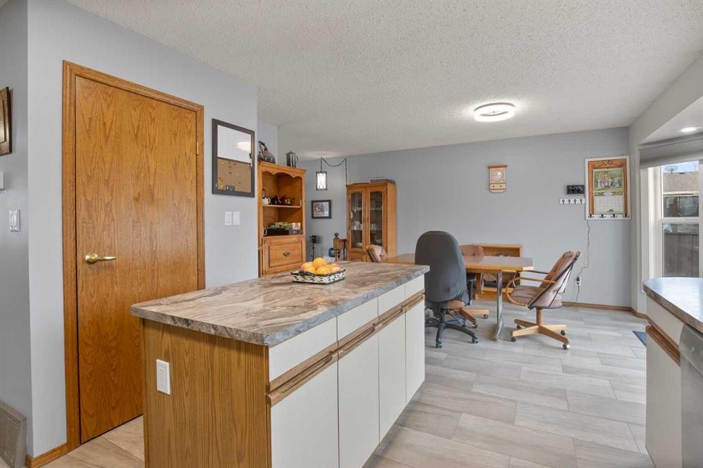 4708 55 Street, Killam, AB - Indoor