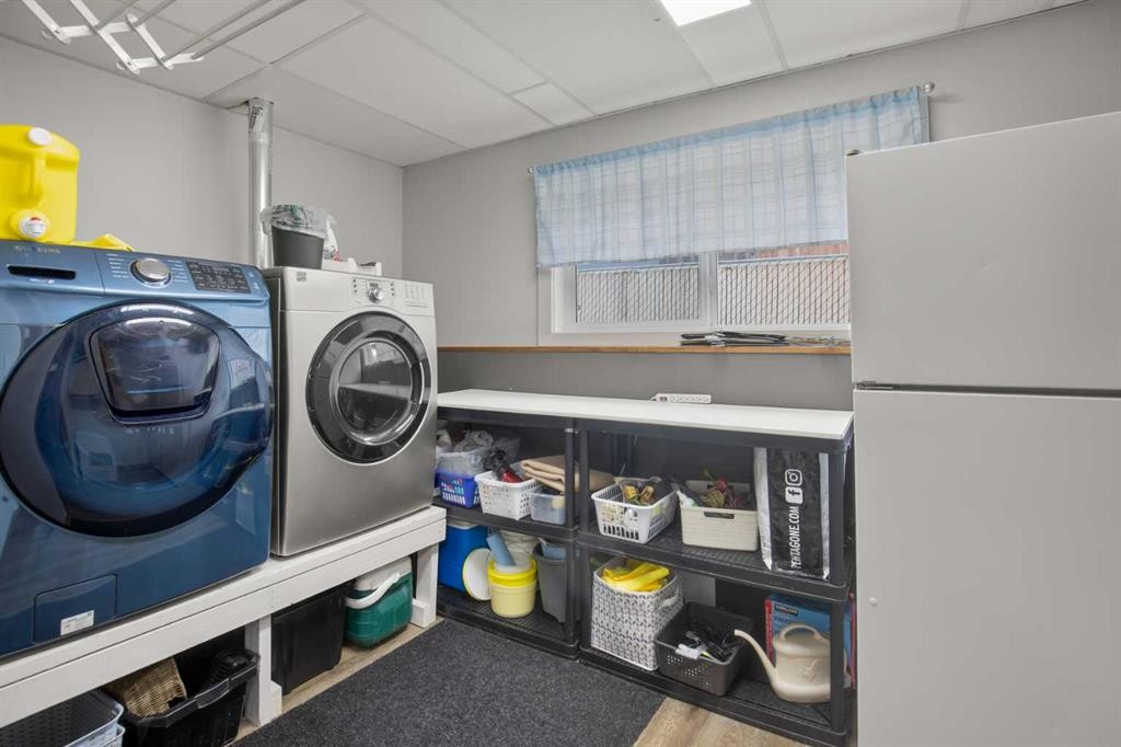 4708 55 Street, Killam, AB - Indoor Photo Showing Laundry Room