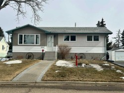 3641 44 Street Ponoka, AB T4J 1A6