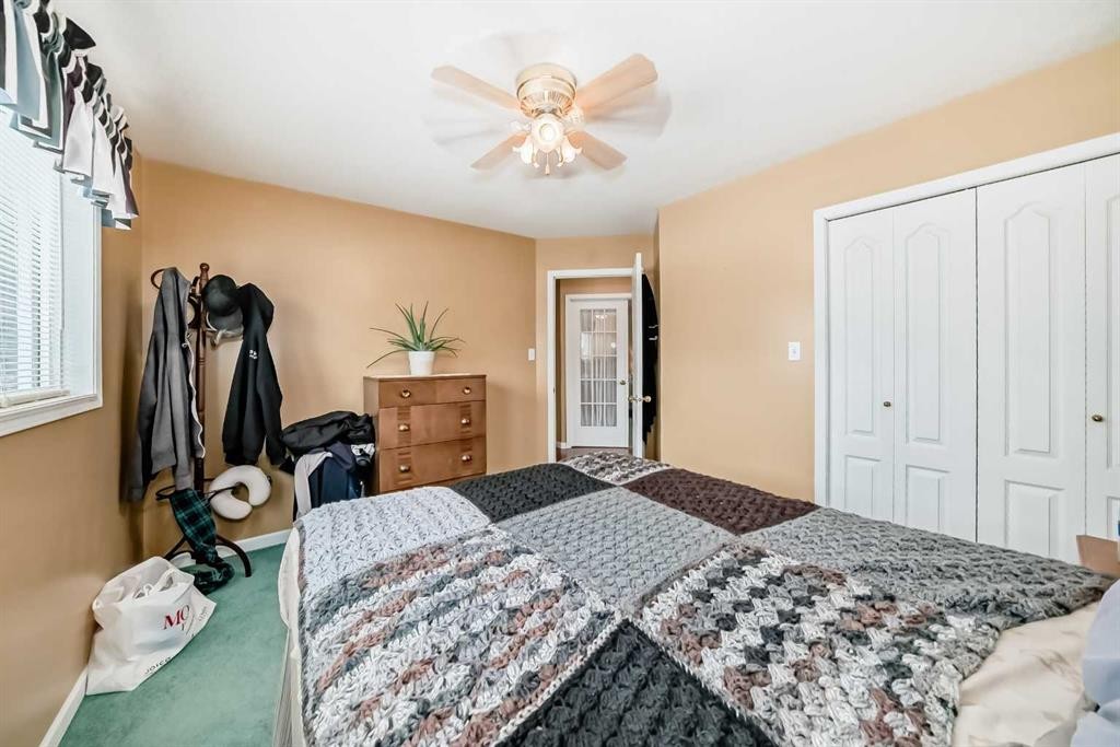 5205 55St., Rimbey, AB - Indoor Photo Showing Bedroom
