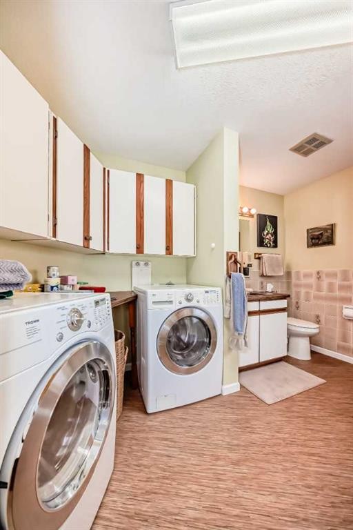 5205 55St., Rimbey, AB - Indoor Photo Showing Laundry Room