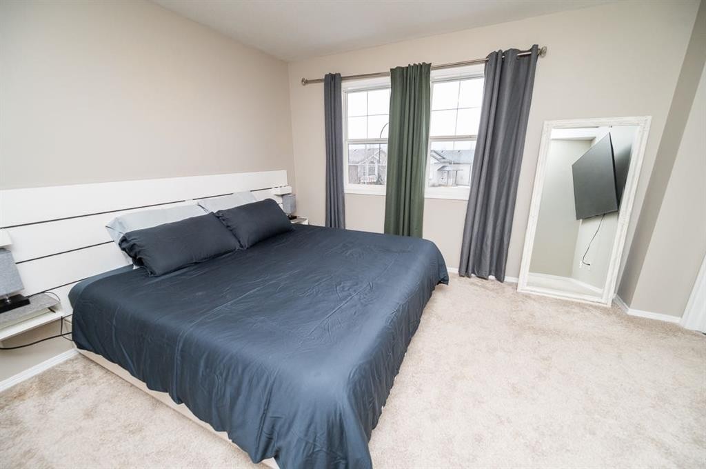75 Doherty Close, Red Deer, AB - Indoor Photo Showing Bedroom