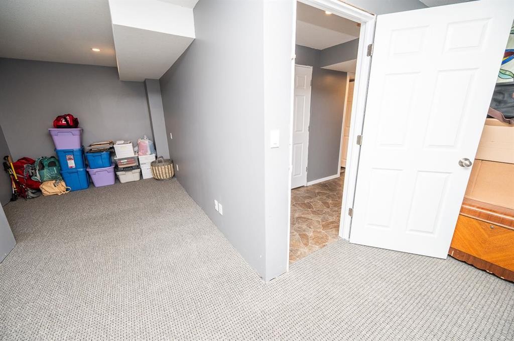 75 Doherty Close, Red Deer, AB - Indoor Photo Showing Other Room