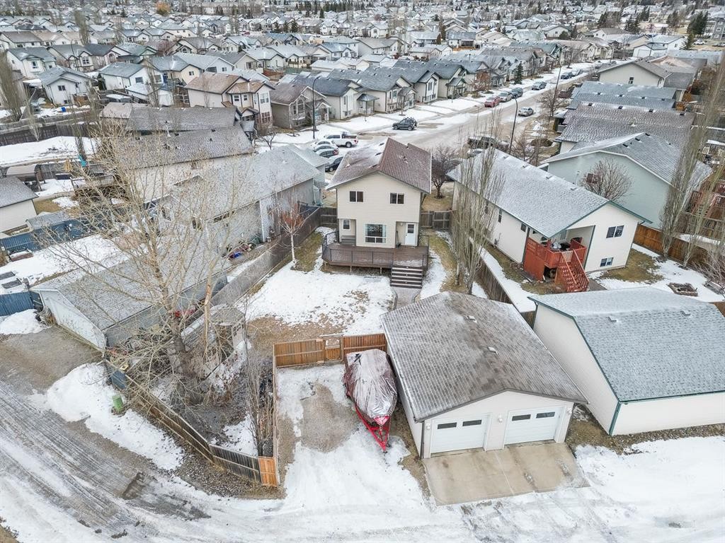 75 Doherty Close, Red Deer, AB - Outdoor