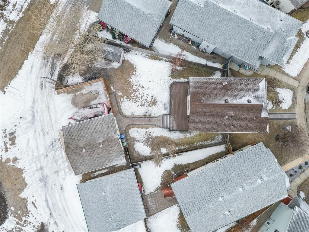 75 Doherty Close, Red Deer, AB - Outdoor