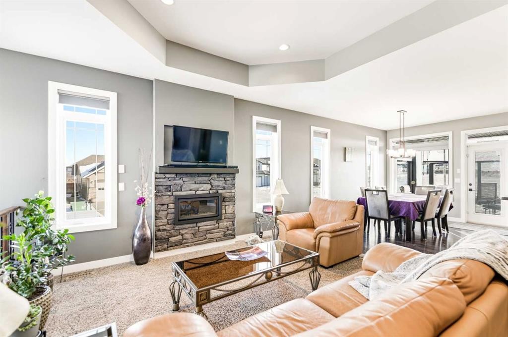 35 Bowman Circle, Sylvan Lake, AB - Indoor Photo Showing Living Room With Fireplace