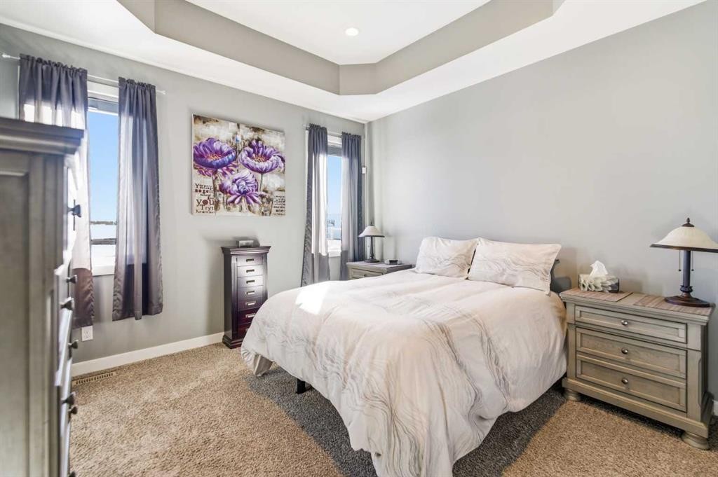 35 Bowman Circle, Sylvan Lake, AB - Indoor Photo Showing Bedroom