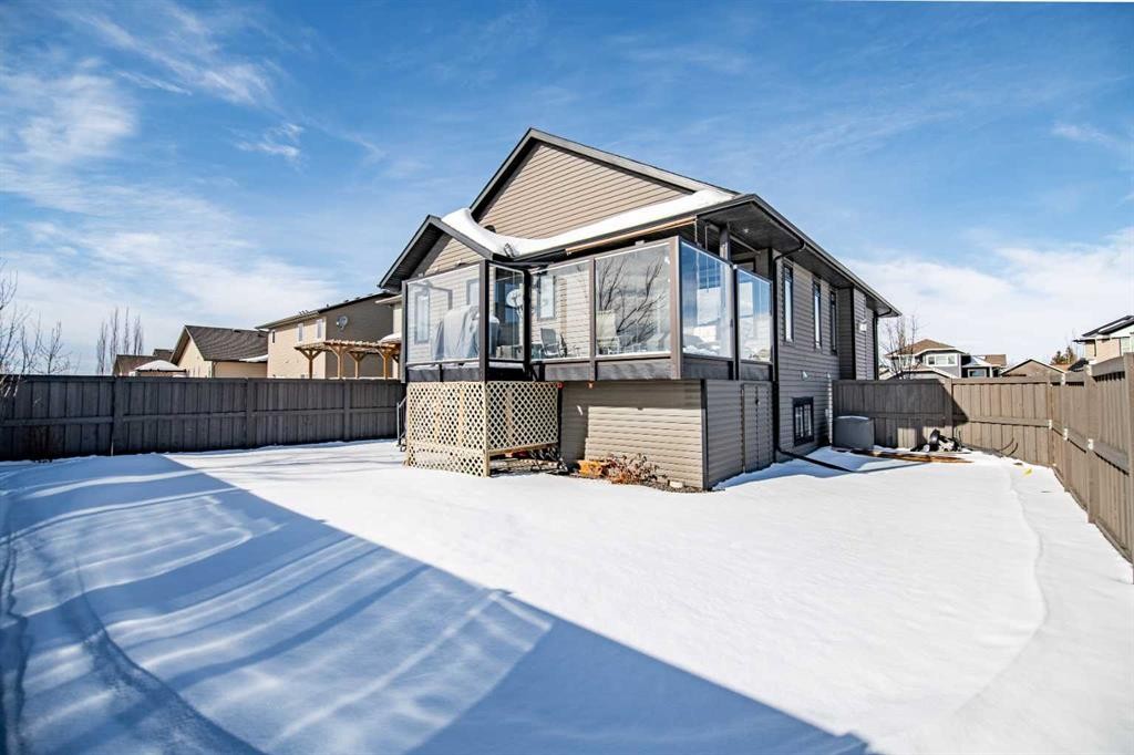 35 Bowman Circle, Sylvan Lake, AB - Outdoor