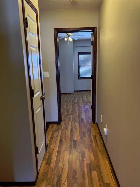 40 Alberts Close, Red Deer, AB - Indoor Photo Showing Other Room