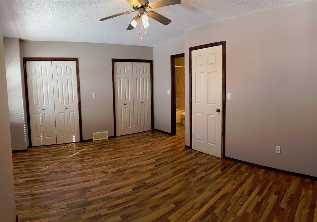 40 Alberts Close, Red Deer, AB - Indoor Photo Showing Other Room