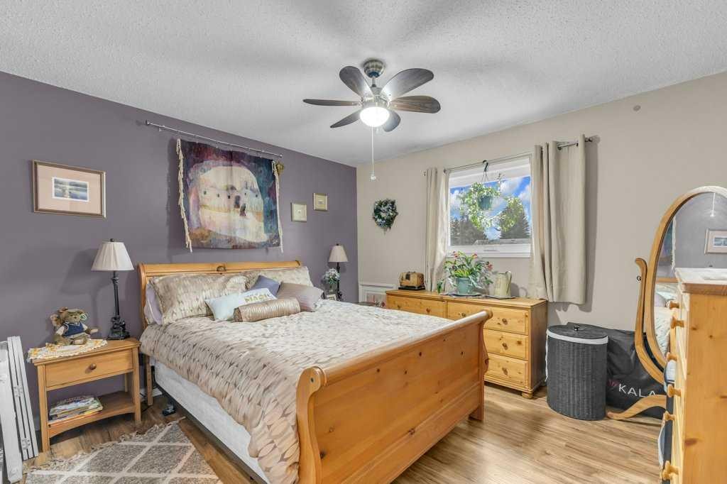 16 Markle Crescent, Red Deer, AB - Indoor Photo Showing Bedroom