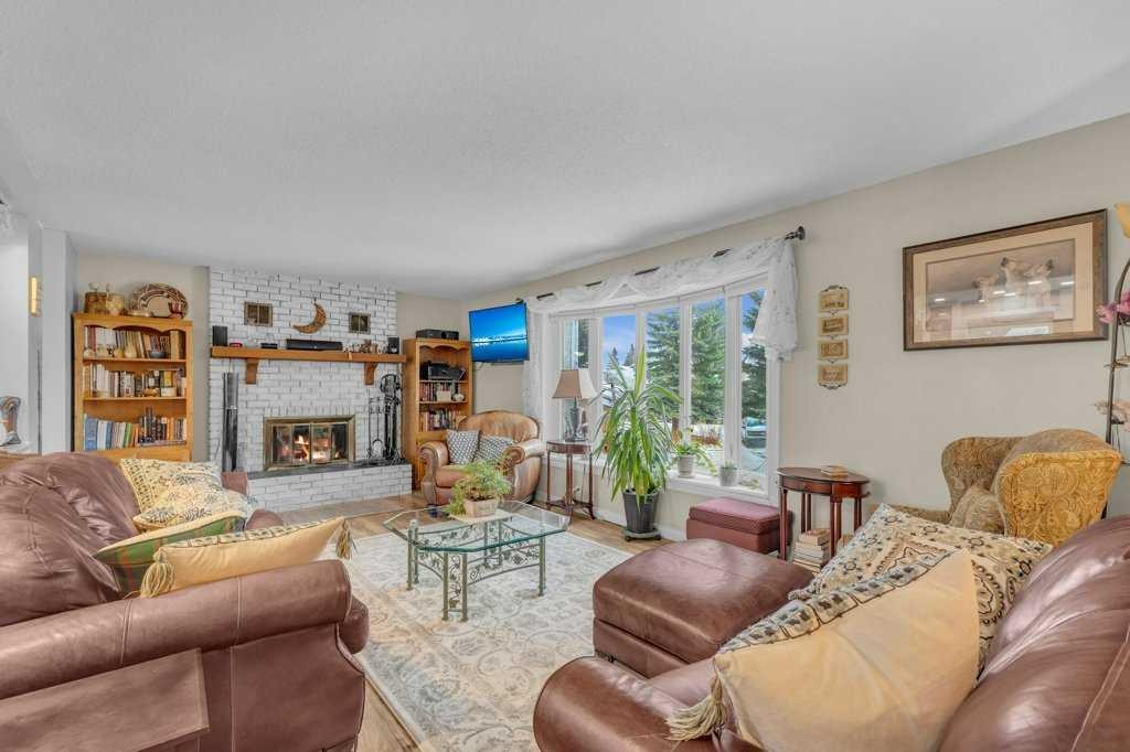 16 Markle Crescent, Red Deer, AB - Indoor Photo Showing Living Room With Fireplace