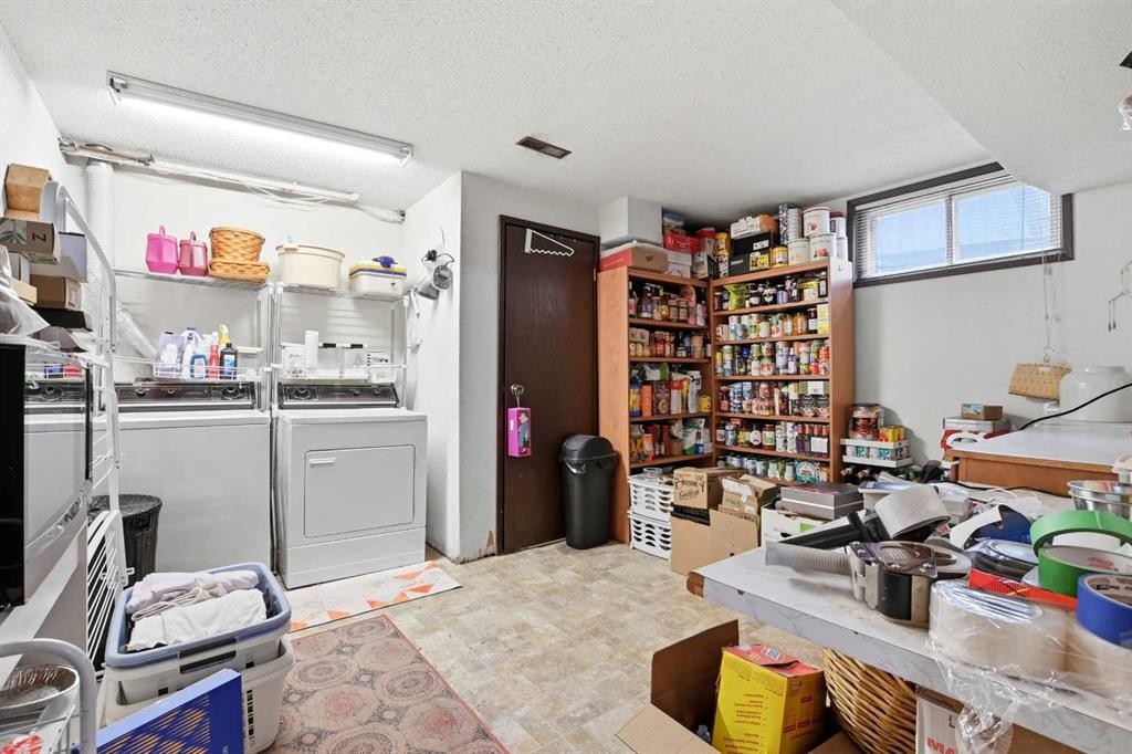 39 Norris Close, Red Deer, AB - Indoor