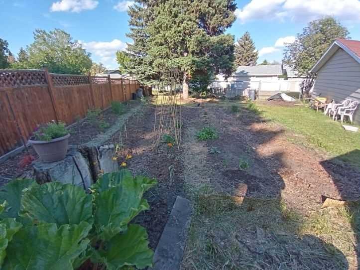 39 Norris Close, Red Deer, AB - Outdoor