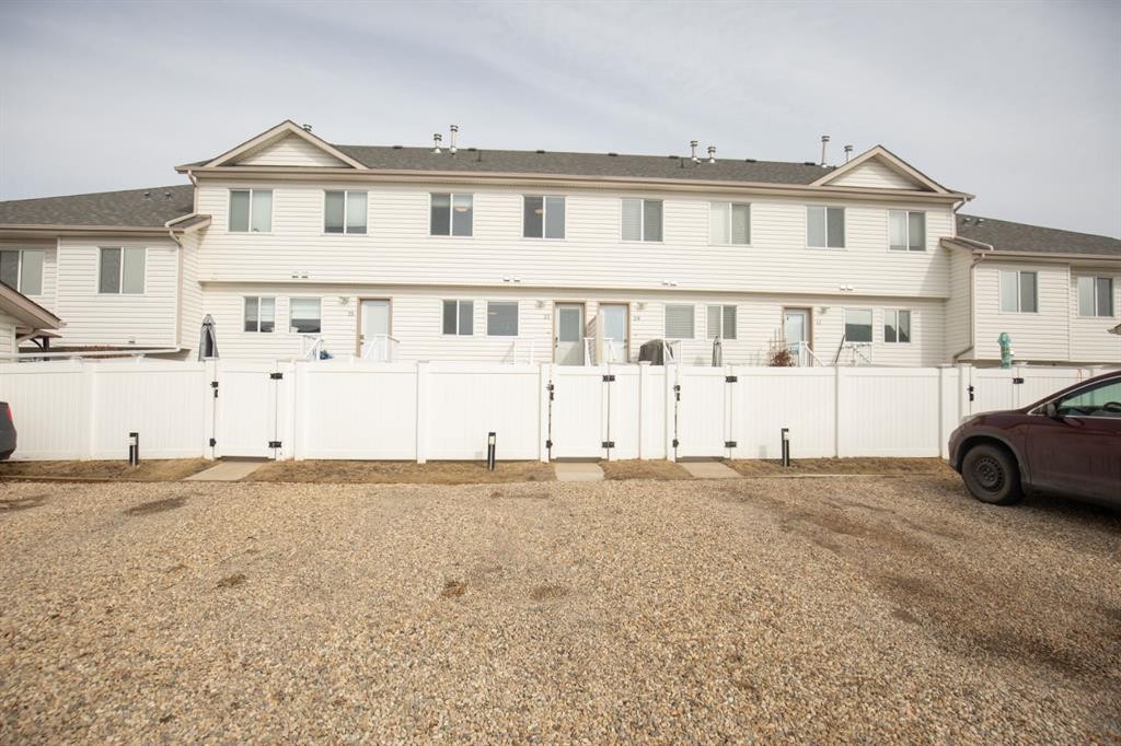 37-33 Donlevy Avenue, Red Deer, AB - Outdoor