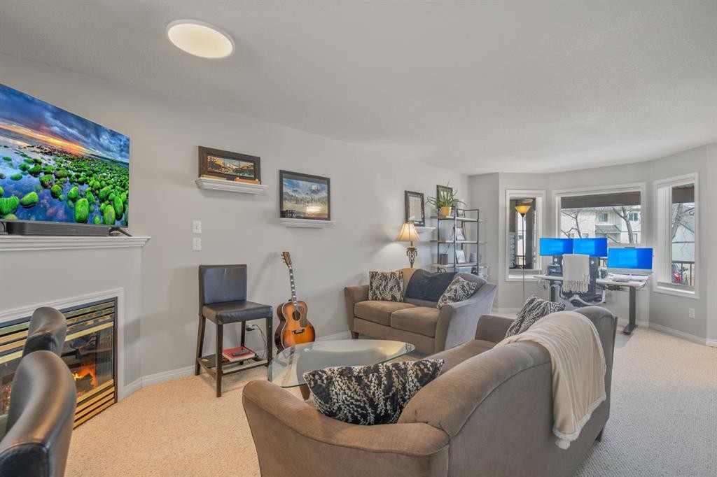 37-33 Donlevy Avenue, Red Deer, AB - Indoor Photo Showing Living Room With Fireplace