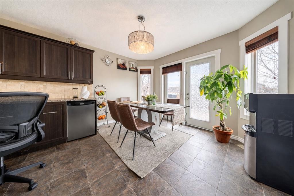 11 Inglis Crescent, Red Deer, AB - Indoor Photo Showing Other Room