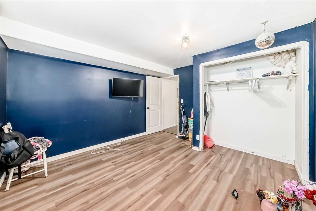 29 Duval Crescent, Red Deer, AB - Indoor Photo Showing Other Room