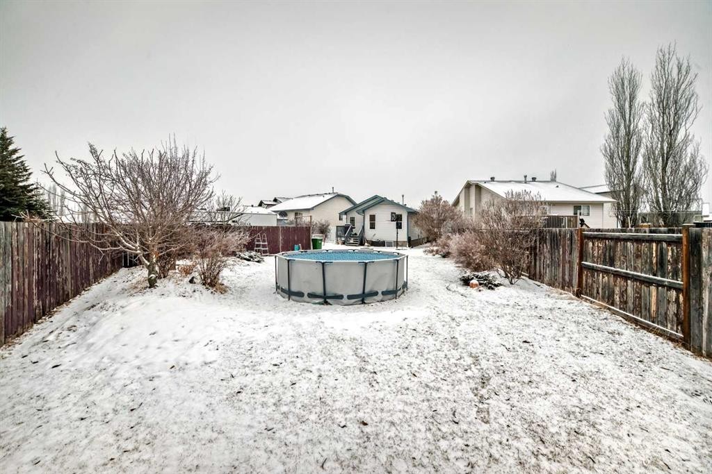 29 Duval Crescent, Red Deer, AB - Outdoor With Backyard