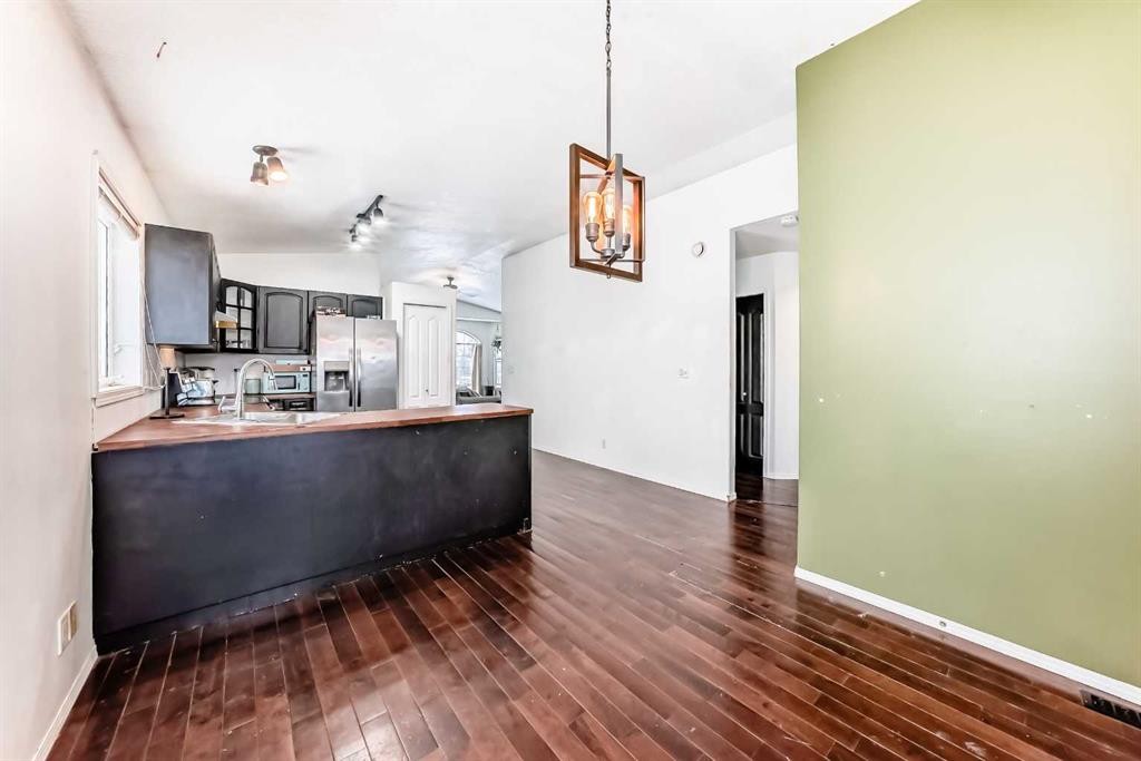 29 Duval Crescent, Red Deer, AB - Indoor Photo Showing Other Room