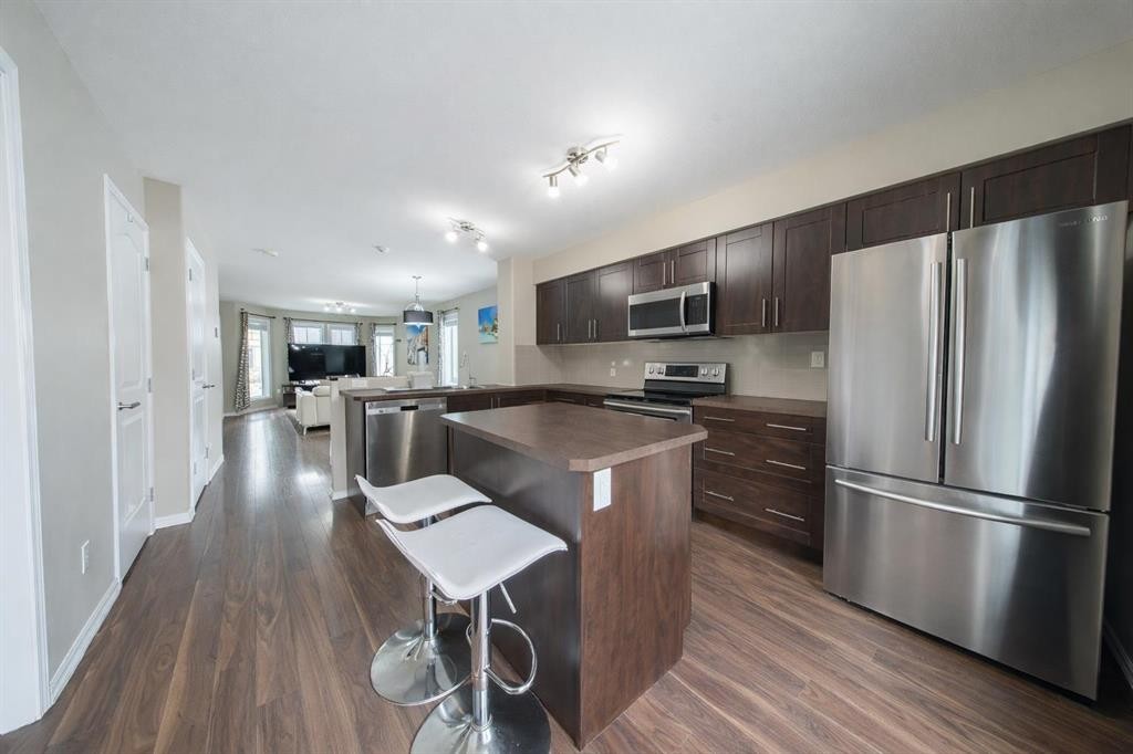 807-30 Carleton Avenue, Red Deer, AB - Indoor Photo Showing Kitchen With Upgraded Kitchen