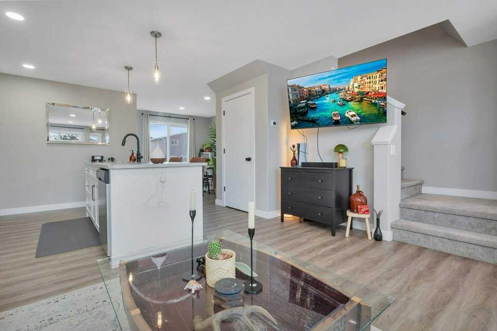 49 Evergreen Way, Red Deer, AB - Indoor