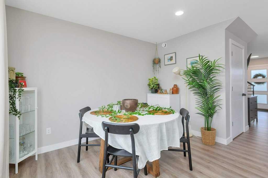 49 Evergreen Way, Red Deer, AB - Indoor Photo Showing Dining Room