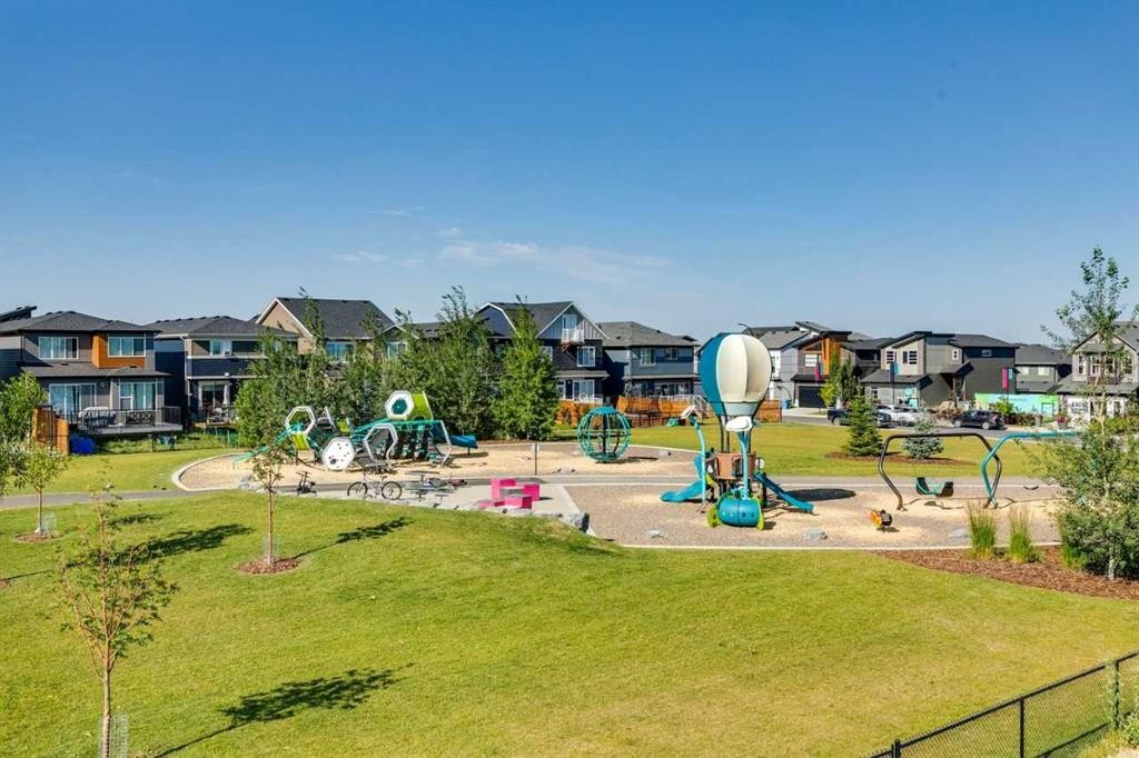 98 Creekstone Place Sw, Calgary, AB - Outdoor