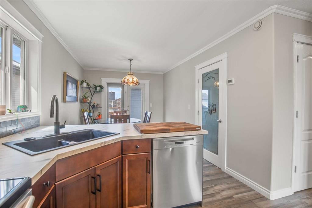 44 White Avenue, Red Deer, AB - Indoor Photo Showing Kitchen With Double Sink