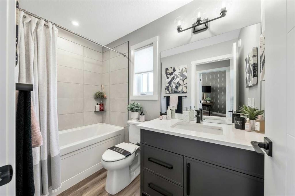 56 Osprey Hill Place Sw, Calgary, AB - Indoor Photo Showing Bathroom