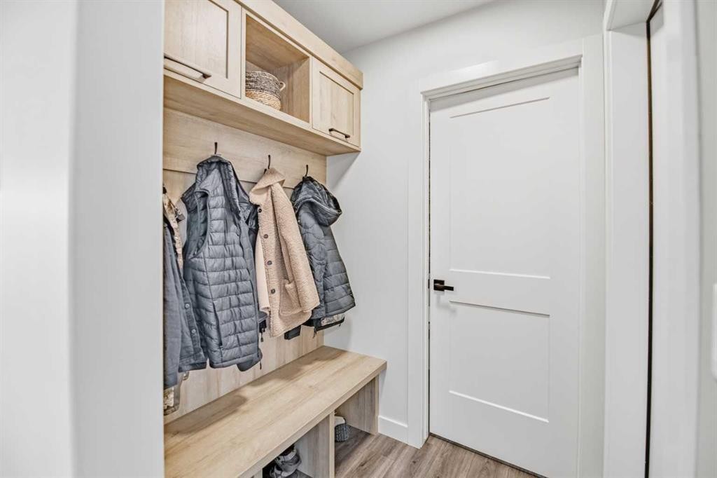 52 Iron Gate Boulevard, Sylvan Lake, AB - Indoor