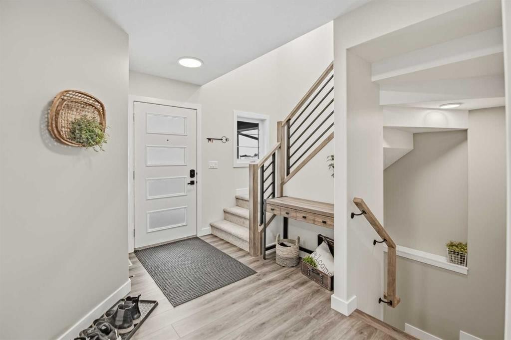 52 Iron Gate Boulevard, Sylvan Lake, AB - Indoor Photo Showing Other Room