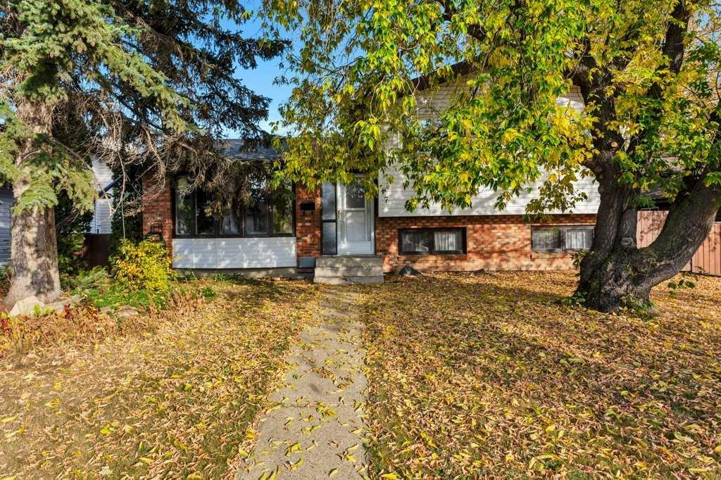 7 Nellis Avenue, Red Deer, AB - Outdoor