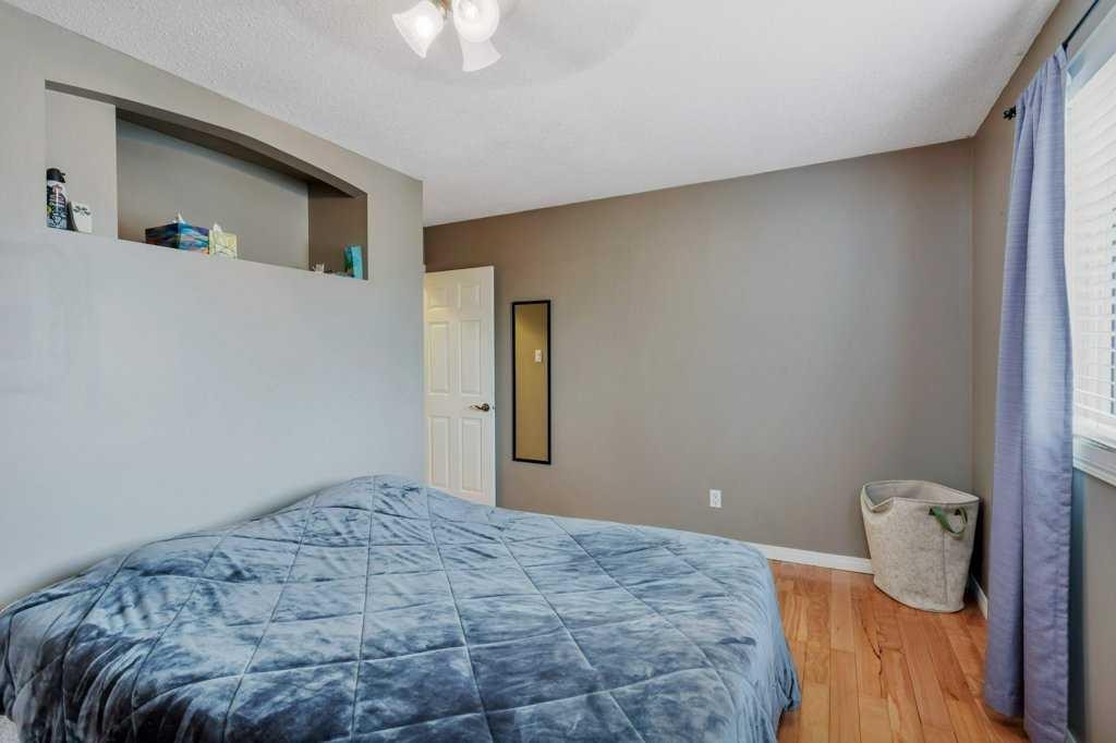 7 Nellis Avenue, Red Deer, AB - Indoor Photo Showing Bedroom