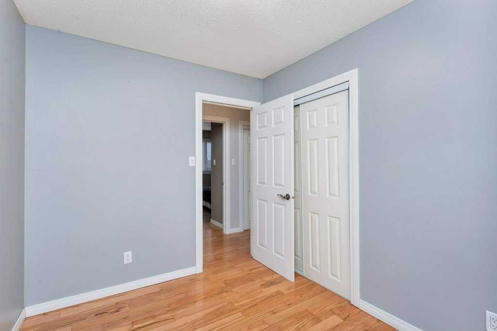 7 Nellis Avenue, Red Deer, AB - Indoor Photo Showing Other Room