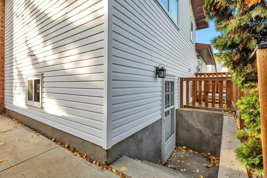 7 Nellis Avenue, Red Deer, AB - Outdoor With Exterior