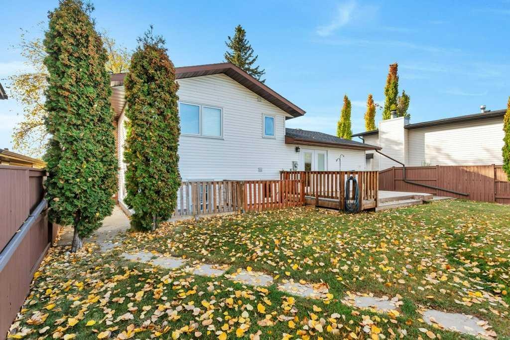 7 Nellis Avenue, Red Deer, AB - Outdoor