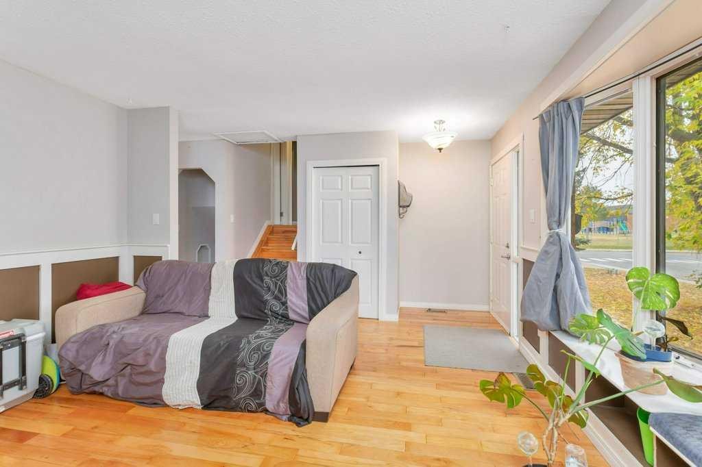 7 Nellis Avenue, Red Deer, AB - Indoor