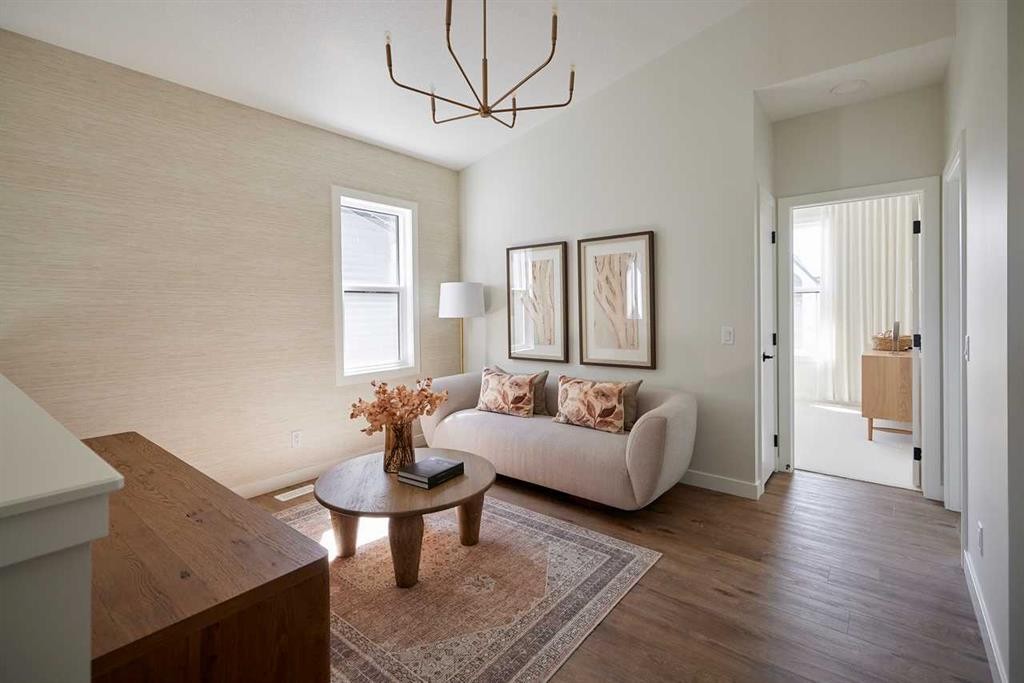 9 Shawnee Passage Sw, Calgary, AB - Indoor Photo Showing Living Room