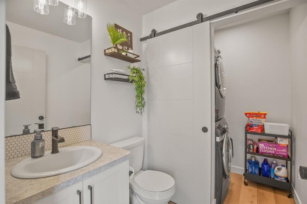 178 Ava Crescent, Blackfalds, AB - Indoor Photo Showing Bathroom