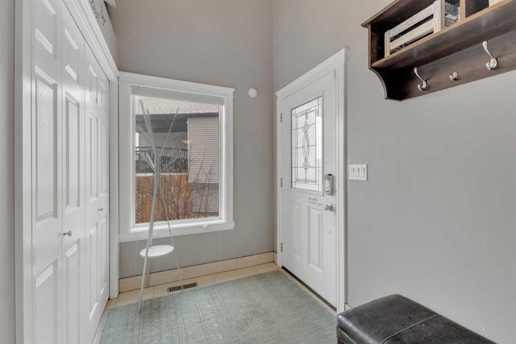 94 Mackenzie Crescent, Lacombe, AB - Indoor Photo Showing Other Room