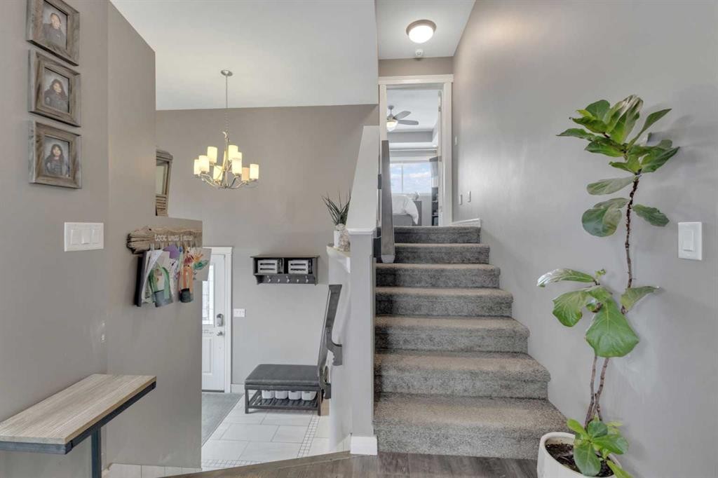 94 Mackenzie Crescent, Lacombe, AB - Indoor Photo Showing Other Room