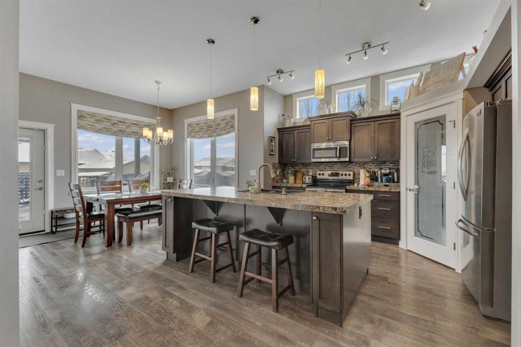 94 Mackenzie Crescent, Lacombe, AB - Indoor