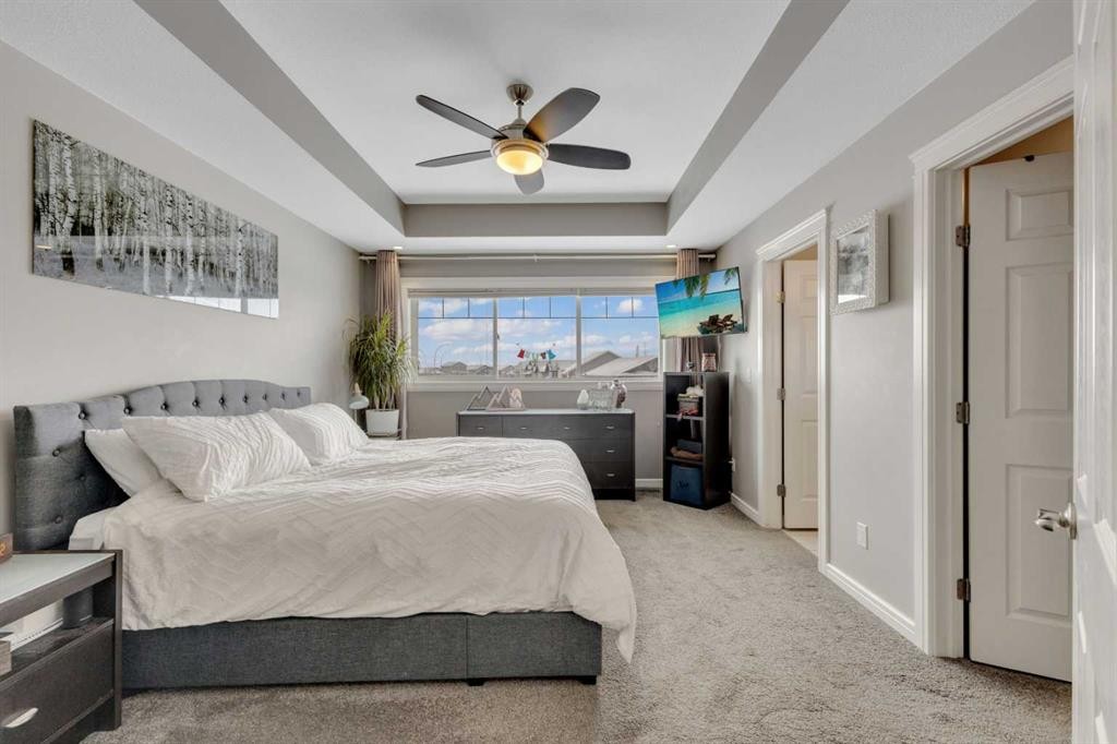 94 Mackenzie Crescent, Lacombe, AB - Indoor Photo Showing Bedroom