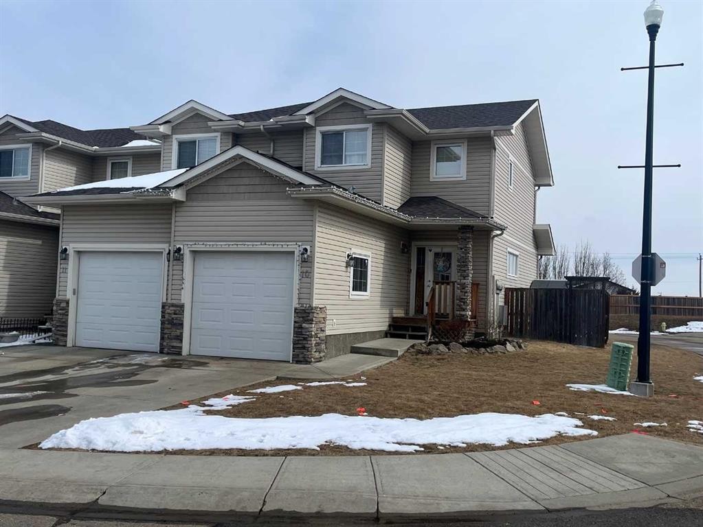 10 Ross Close, Sylvan Lake, AB - Outdoor With Facade