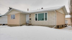 5439 47 Avenue Lacombe, AB T4L 1M9