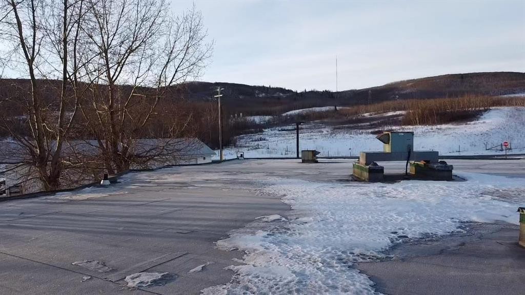 10623 West Valley Road, Calgary, AB