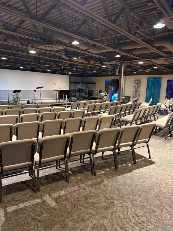 10623 West Valley Road, Calgary, AB