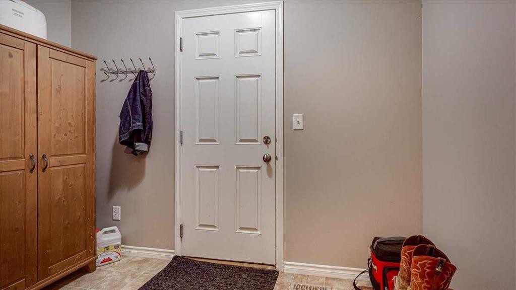 148 Valley Crescent, Blackfalds, AB - Indoor Photo Showing Other Room