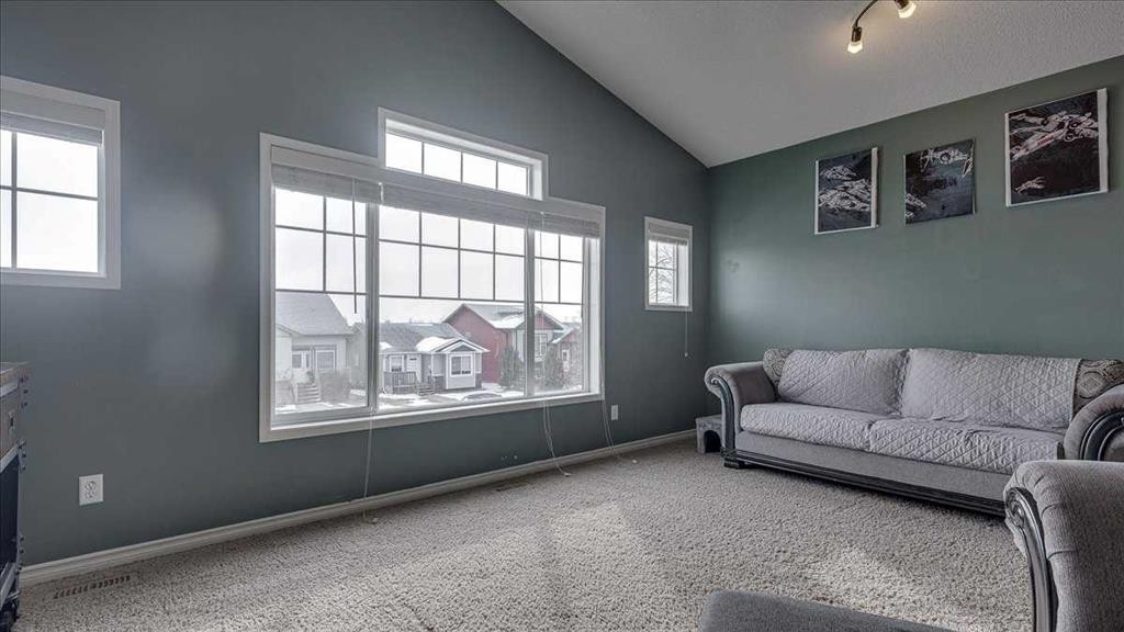 148 Valley Crescent, Blackfalds, AB - Indoor Photo Showing Other Room